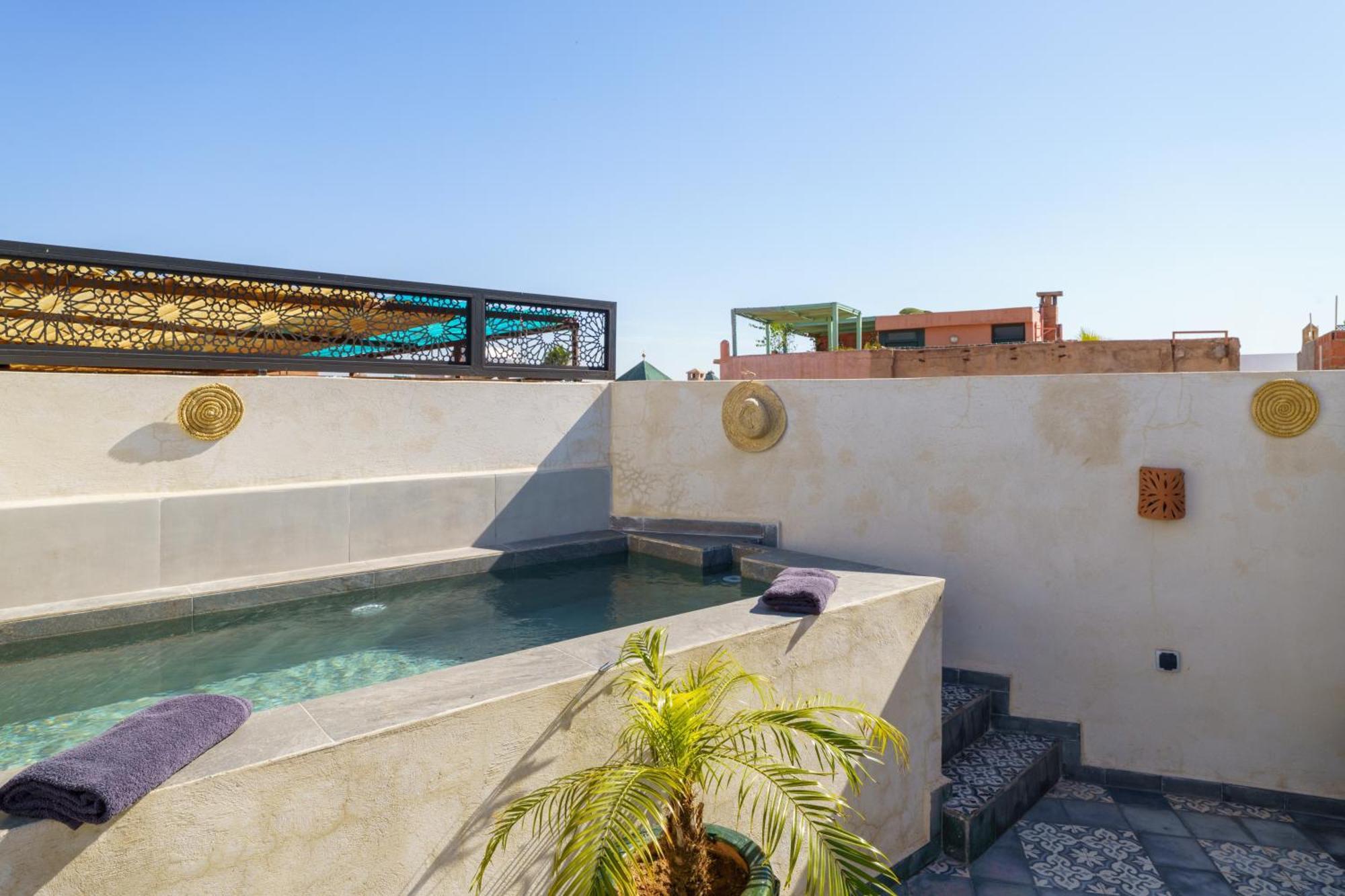 Riad 4 Chambres - Piscine & Petit Dejeuner Gratuit - Wifi Fibre Optique Marrakesch Exterior foto