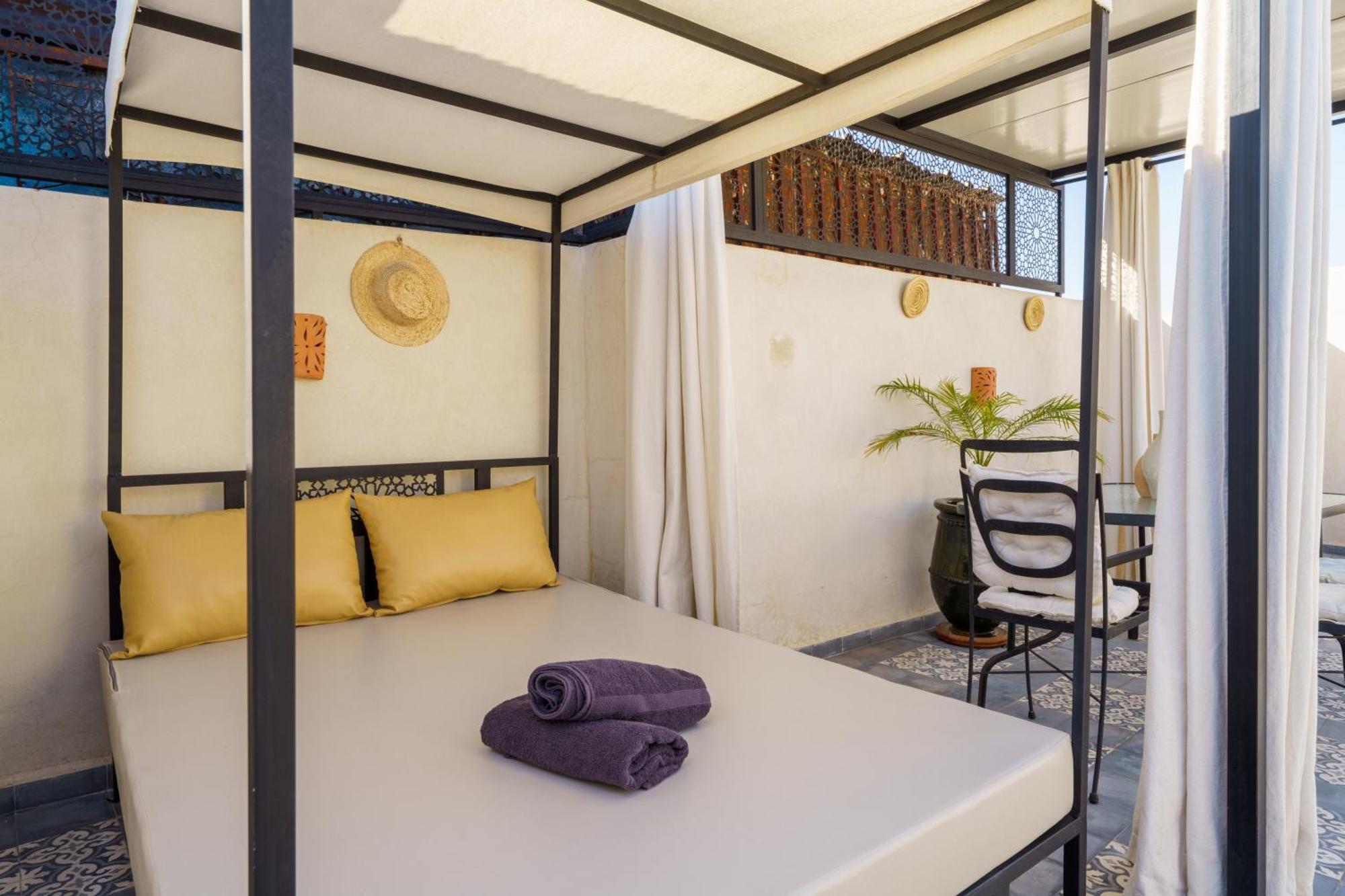 Riad 4 Chambres - Piscine & Petit Dejeuner Gratuit - Wifi Fibre Optique Marrakesch Exterior foto